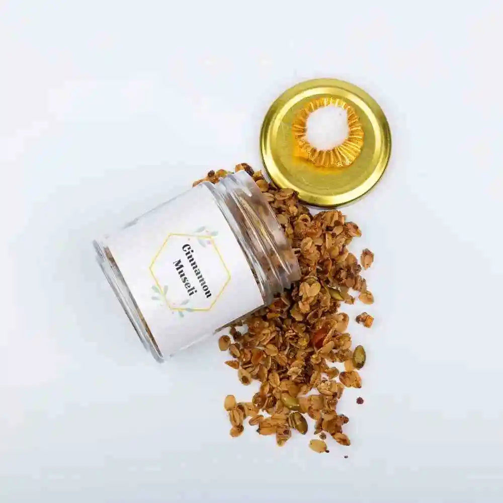 Perfectly spiced cinnamon muesli hamper for gifting