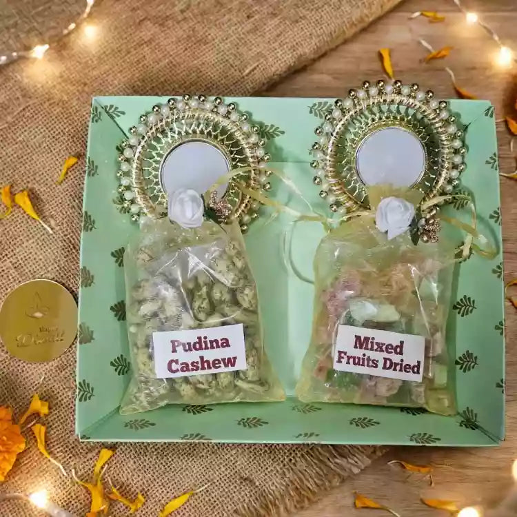Buy pudina cashew and mixed fruits dried hamper