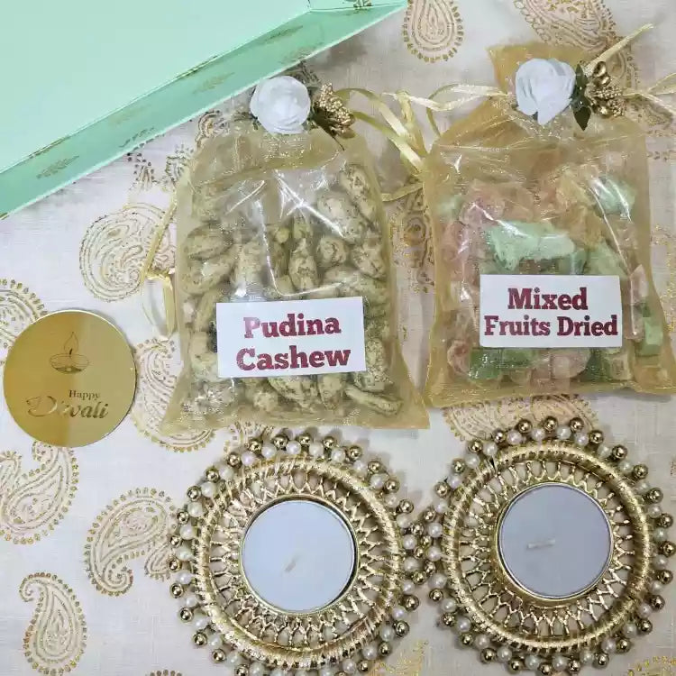 Pudina cashew and Mixed Dry Fruit Hamper