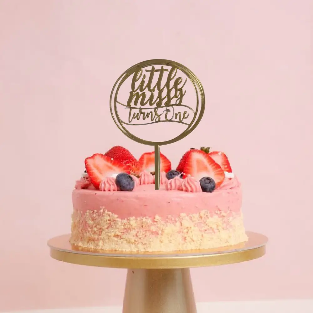 Personalized name cake topper with age